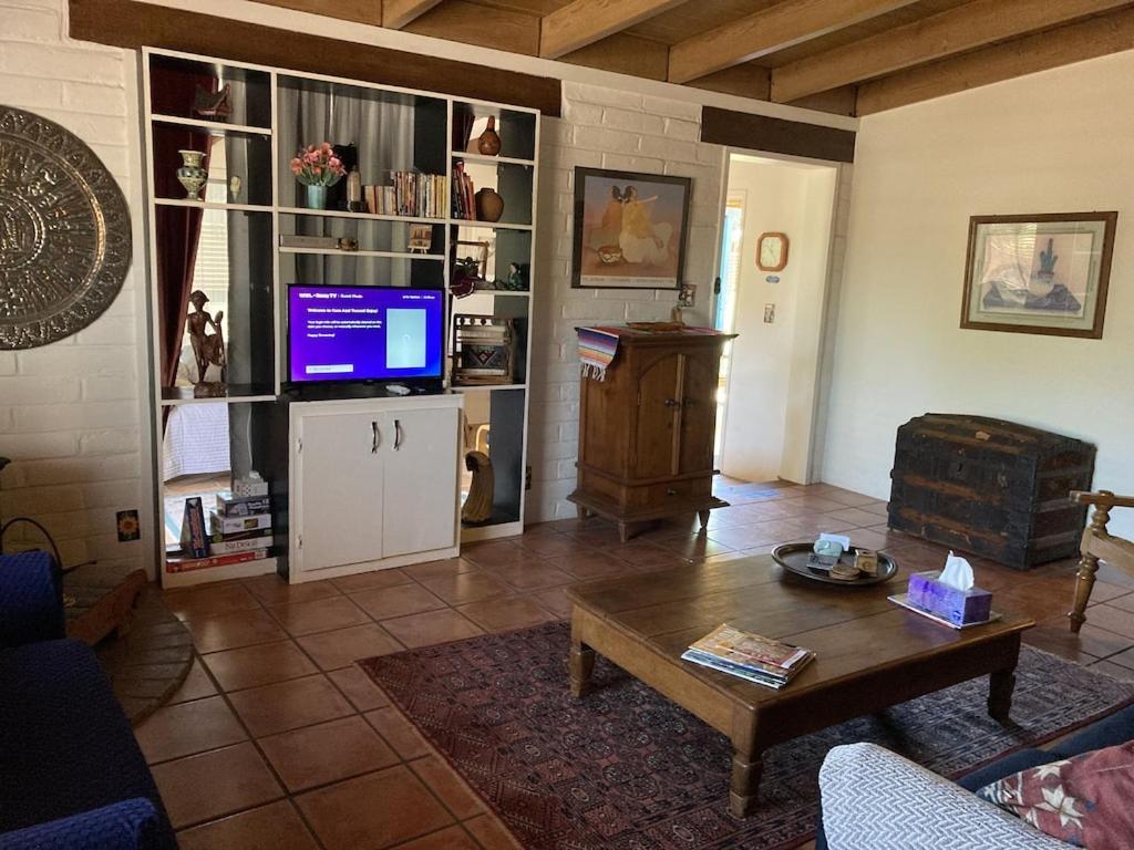 Casa Azul - Cute Centrally Located Adobe With Large Fenced Outdoor Living For Pets And Adults, Non-Smoking Tucson Extérieur photo