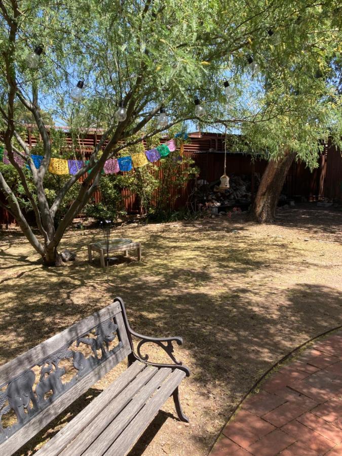 Casa Azul - Cute Centrally Located Adobe With Large Fenced Outdoor Living For Pets And Adults, Non-Smoking Tucson Extérieur photo